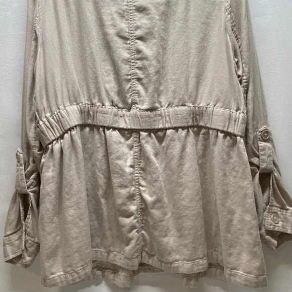 Torrid Utility Shacket Women's 00 Beige Tan Button Front Cinched Waist EUC - Picture 5 of 11